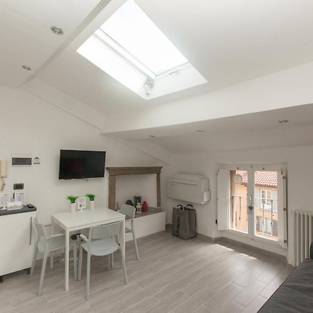 Amazing And New Penthouse In City Center 米兰 外观 照片