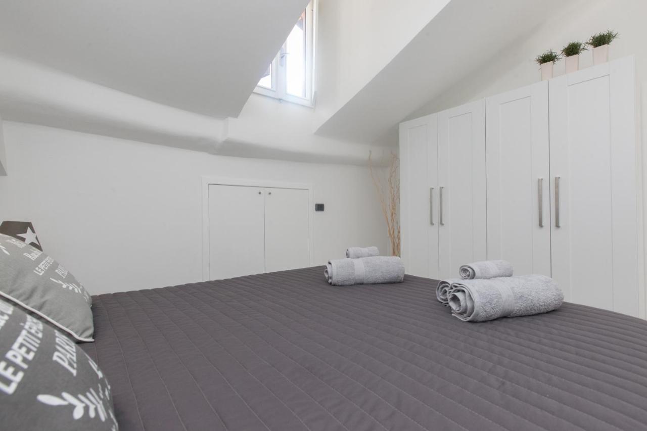 Amazing And New Penthouse In City Center 米兰 外观 照片