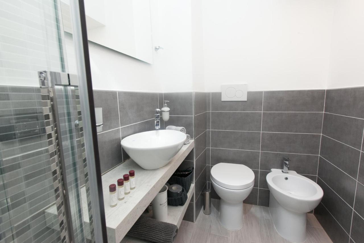 Amazing And New Penthouse In City Center 米兰 外观 照片