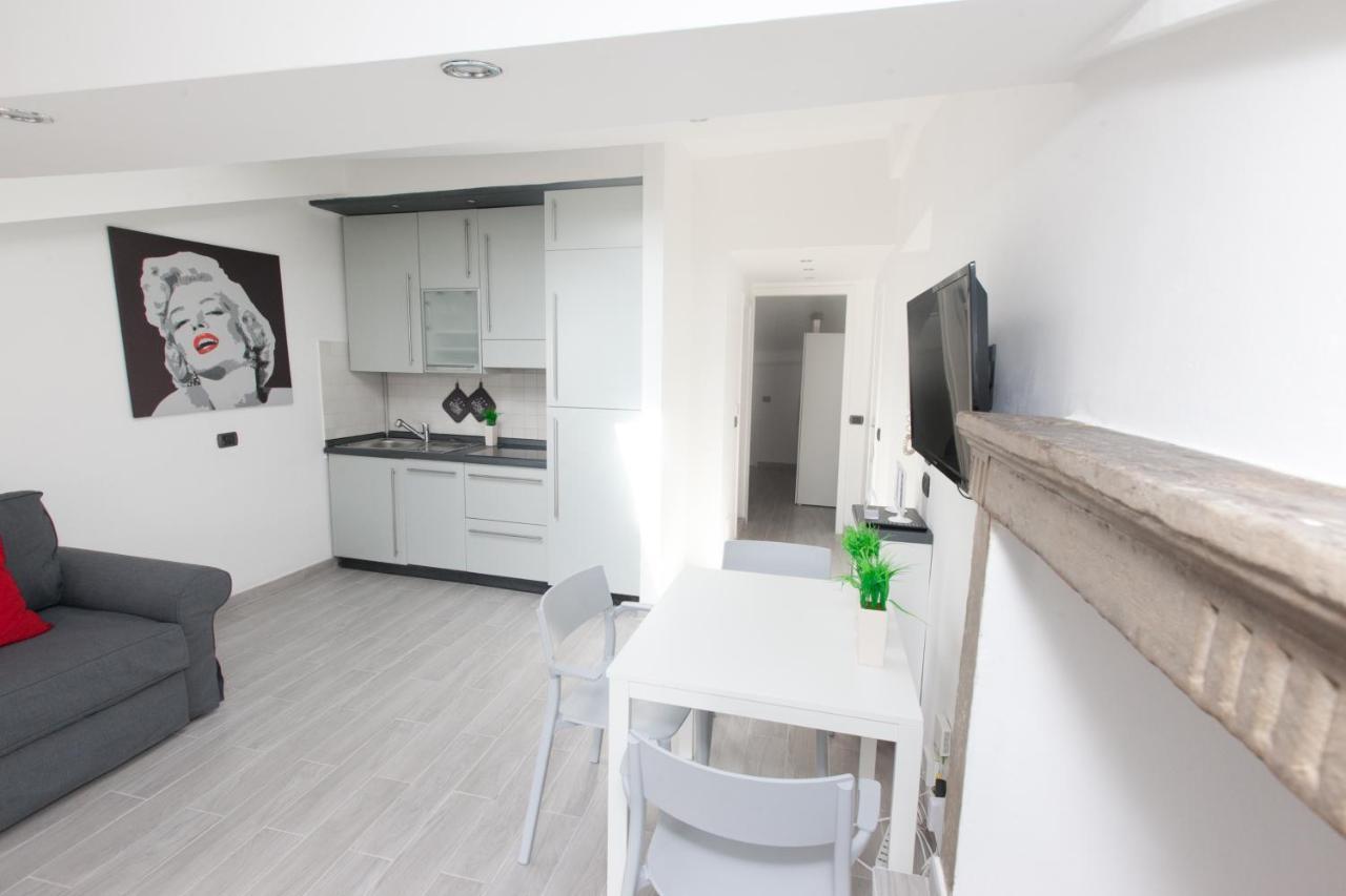 Amazing And New Penthouse In City Center 米兰 外观 照片